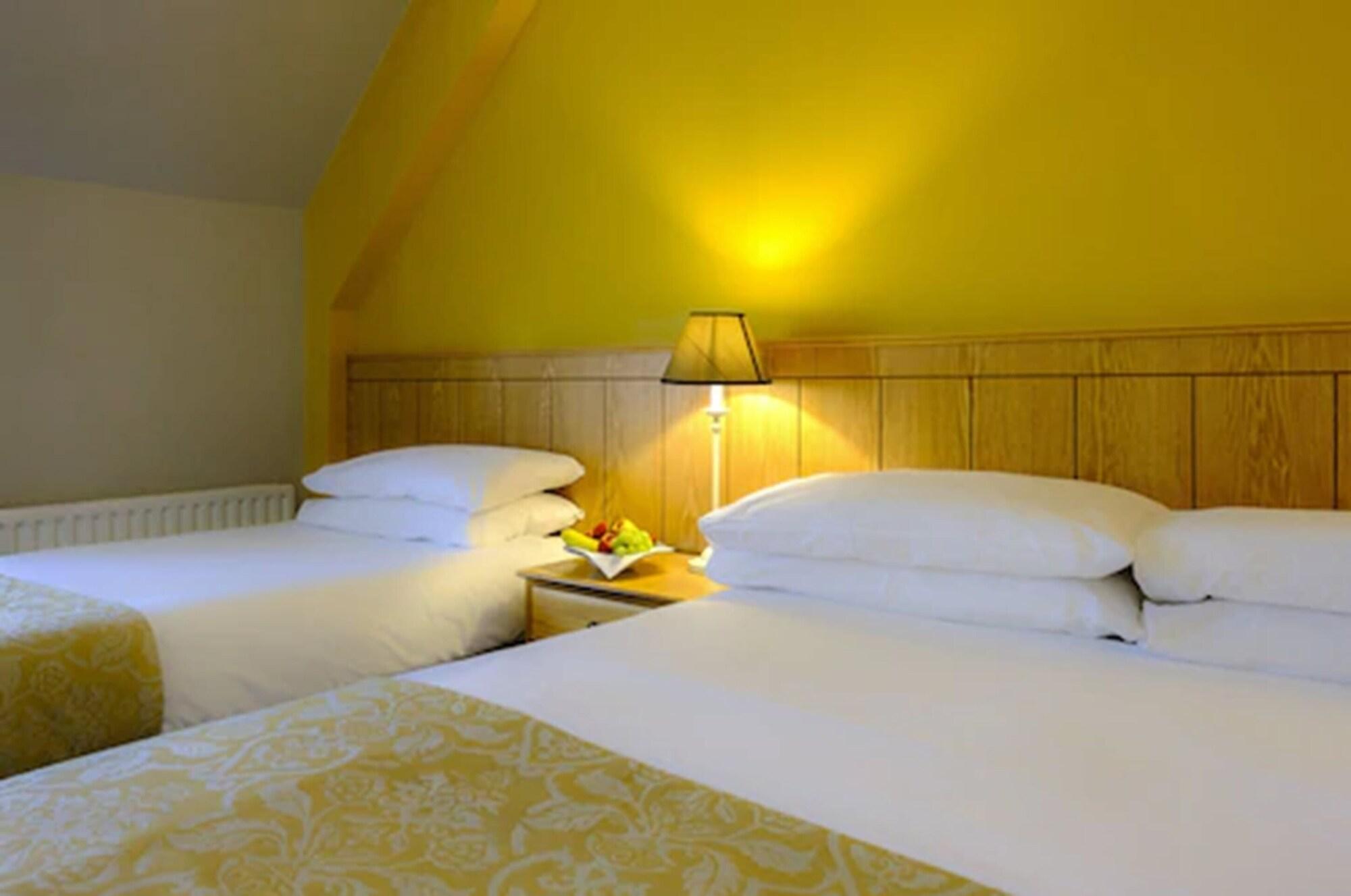 Merriman Hotel Кинварра Экстерьер фото