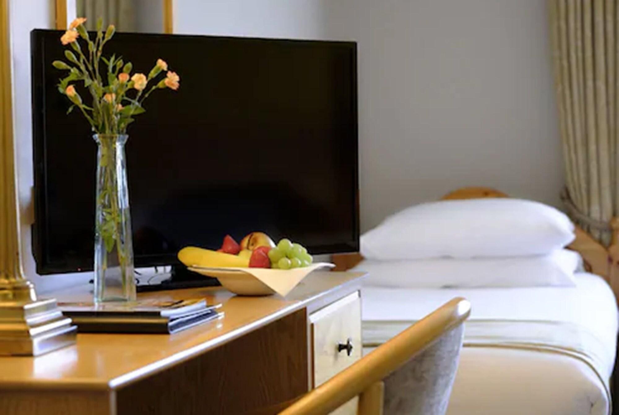 Merriman Hotel Кинварра Экстерьер фото