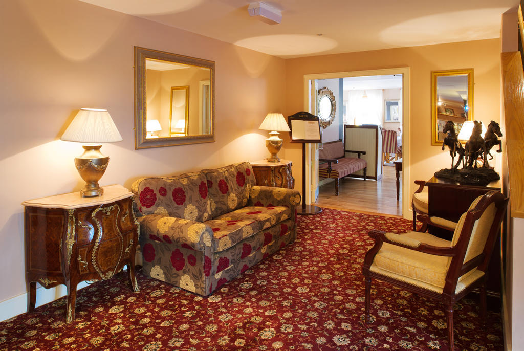 Merriman Hotel Кинварра Экстерьер фото